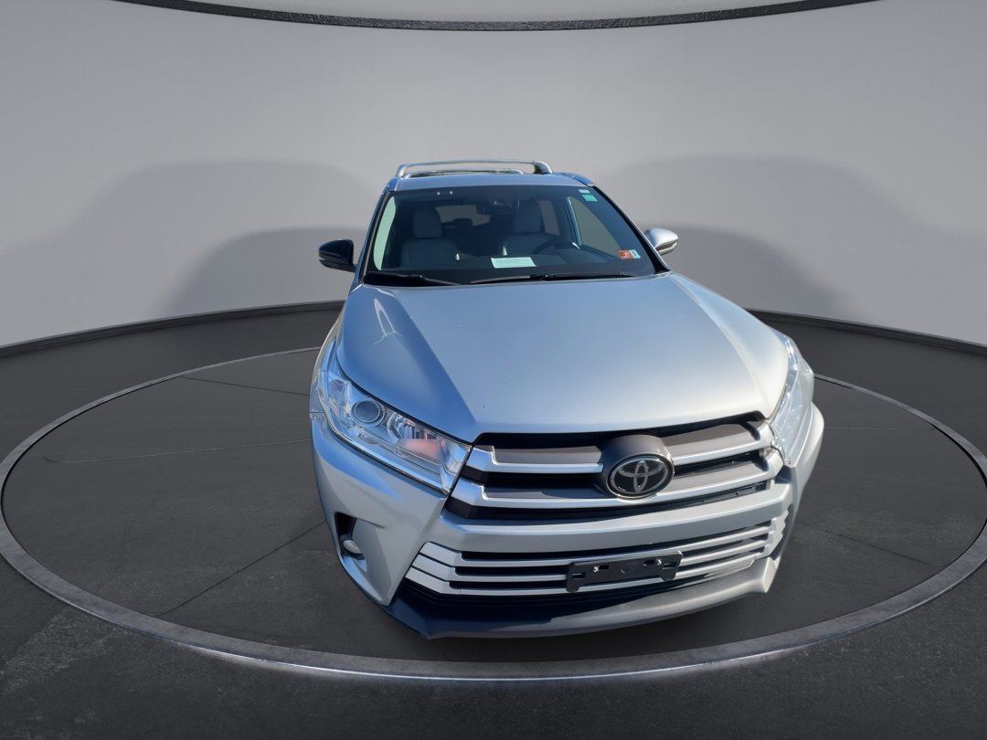2019 Toyota Highlander XLE photo 3