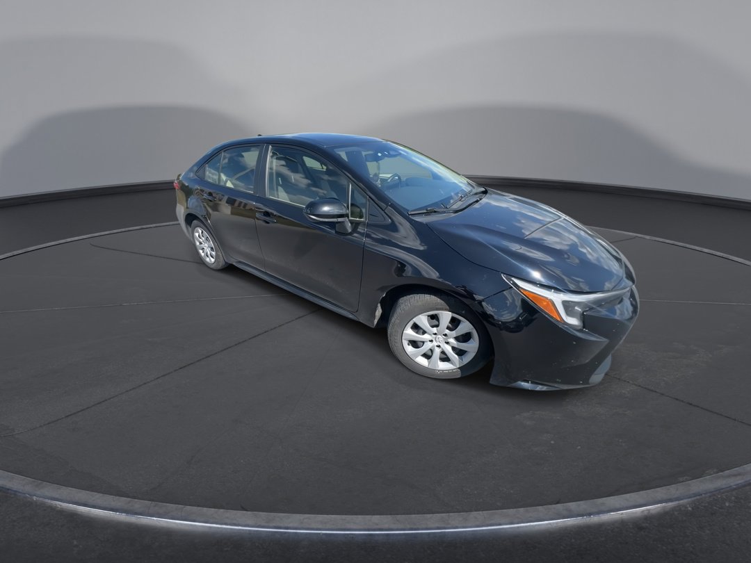 2024 Toyota Corolla LE photo 2