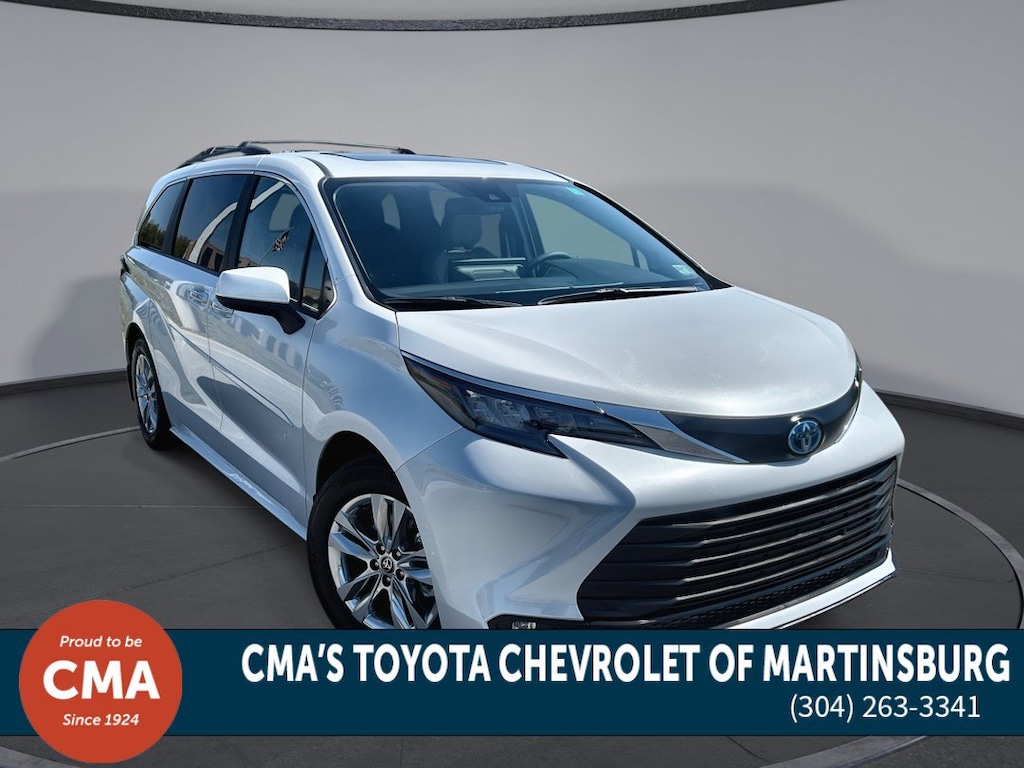 Used 2025 Toyota Sienna XLE XLE AWD 7-Passenger