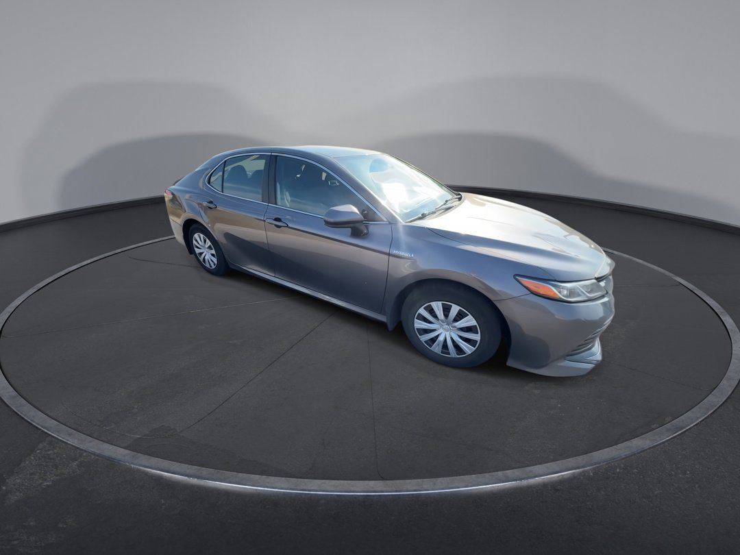 2020 Toyota Camry Hybrid LE photo 2