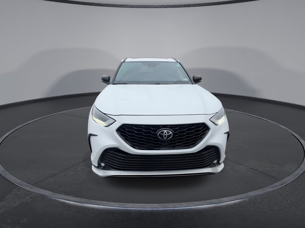 Used 2023 Toyota Highlander XSE XSE AWD