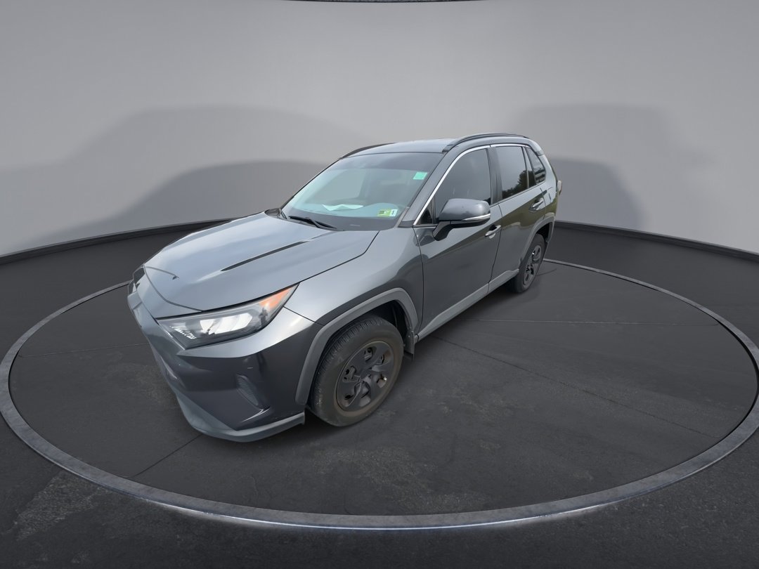 2019 Toyota RAV4 LE photo 4