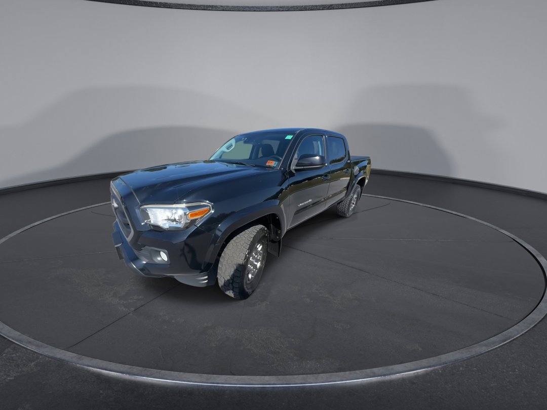 2018 Toyota Tacoma V6 SR5 4x4 photo 2