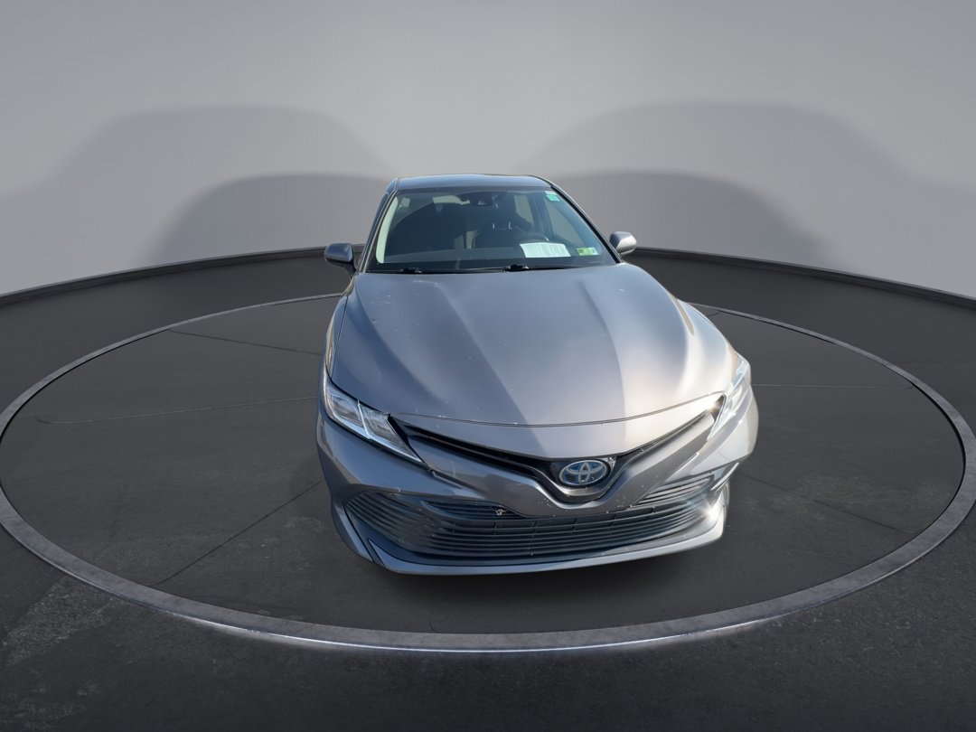 2020 Toyota Camry Hybrid LE photo 3