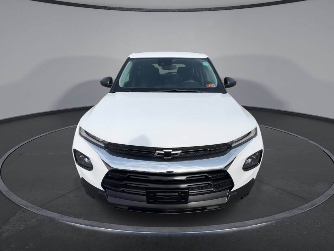 2021 Chevrolet Trailblazer LS photo 2