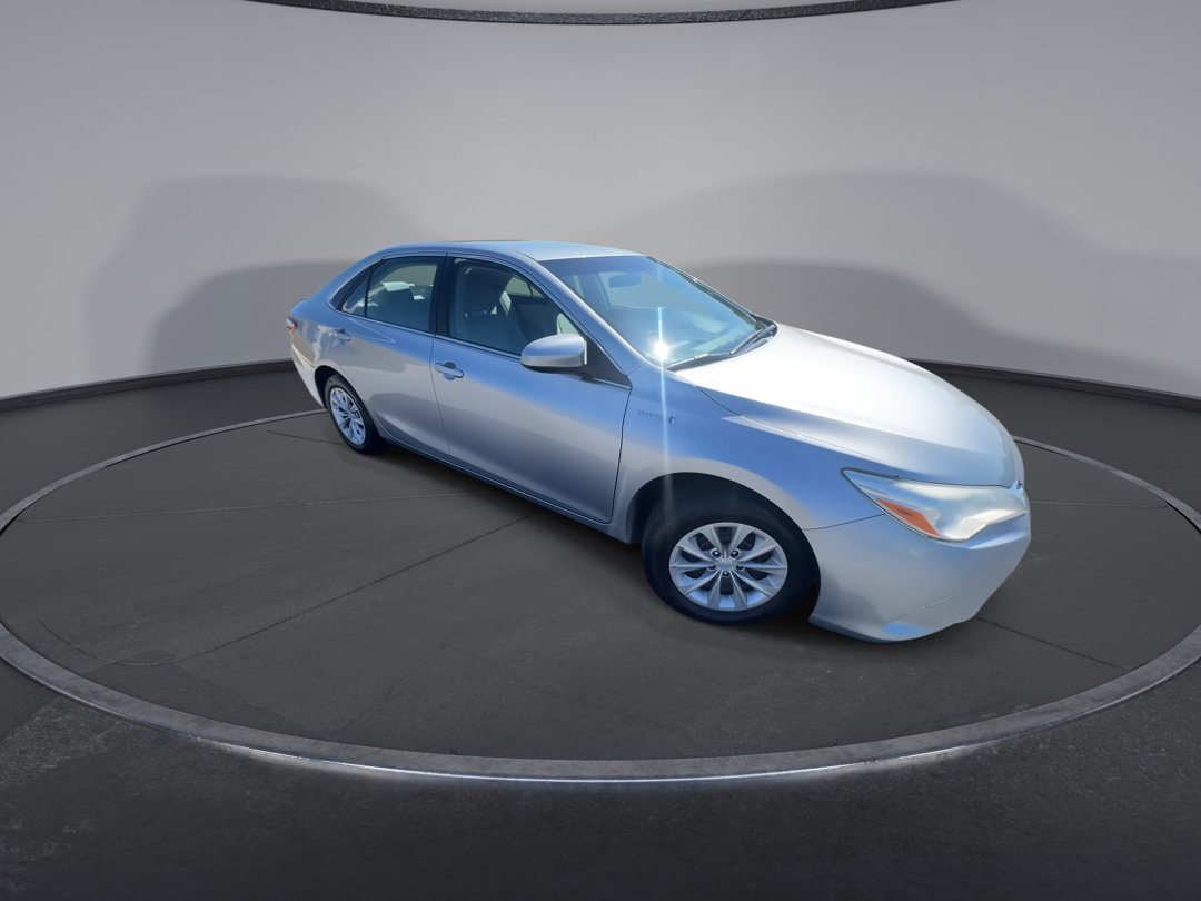 2017 Toyota Camry LE photo 2
