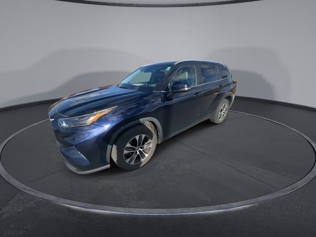 2023 Toyota Highlander XLE photo 4