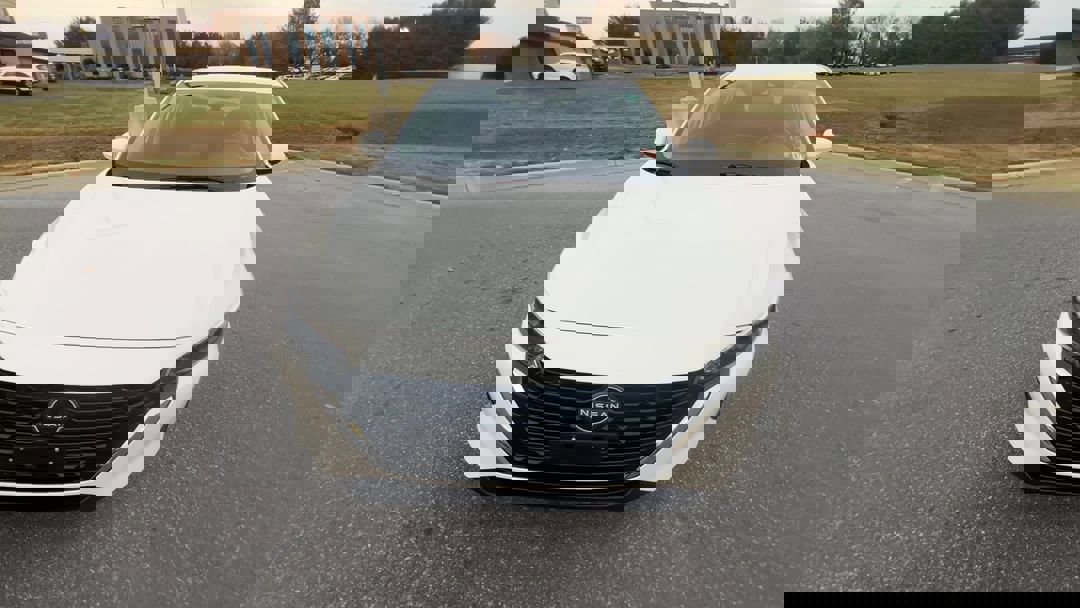 2024 Nissan Sentra SV photo 3