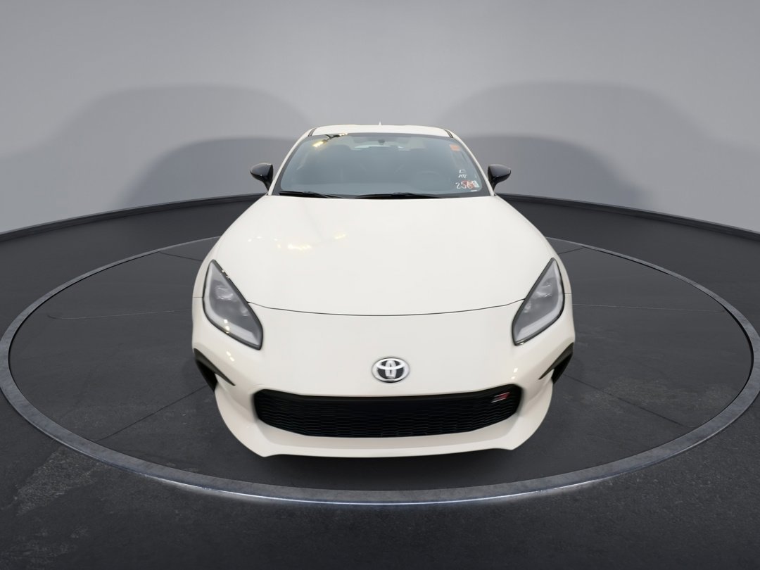 2025 Toyota GR86 Premium photo 3