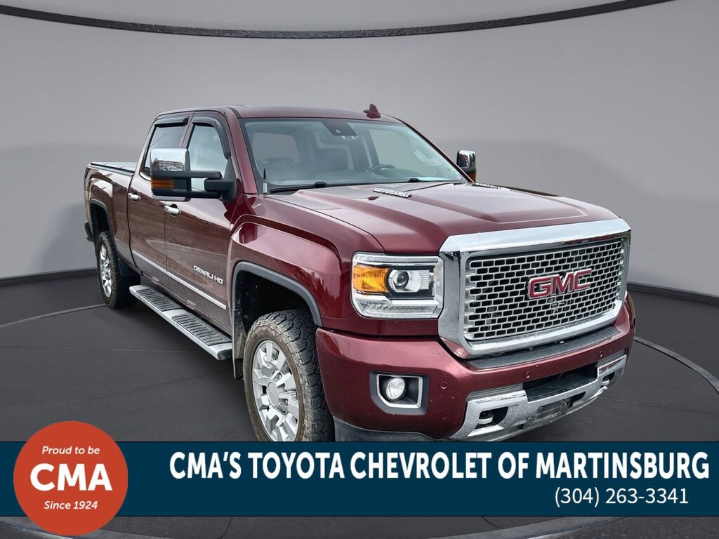 Used 2015 GMC Sierra 2500HD Available Wifi Denali 4WD Crew Cab 153.7 Denali