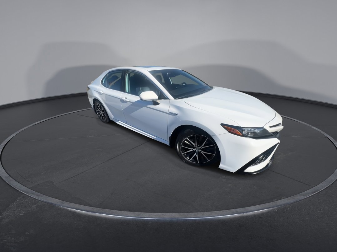 2021 Toyota Camry Hybrid SE photo 2