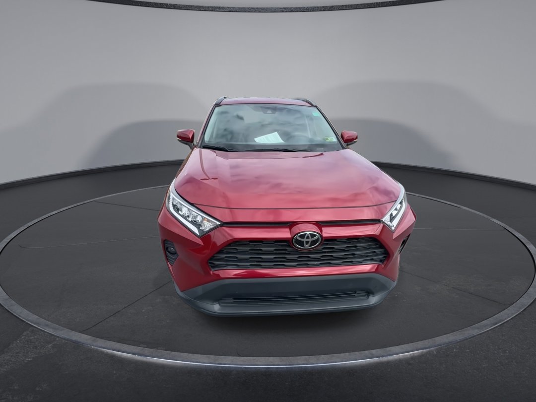 2021 Toyota RAV4 XLE photo 3