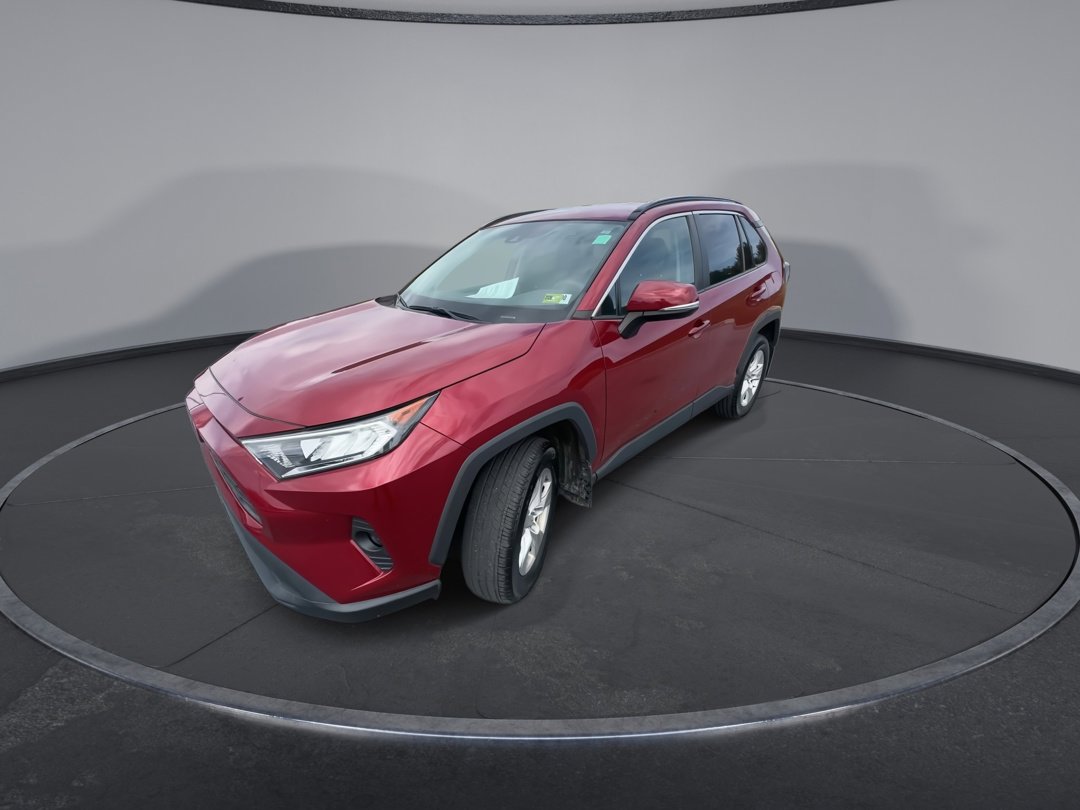 2021 Toyota RAV4 XLE photo 4