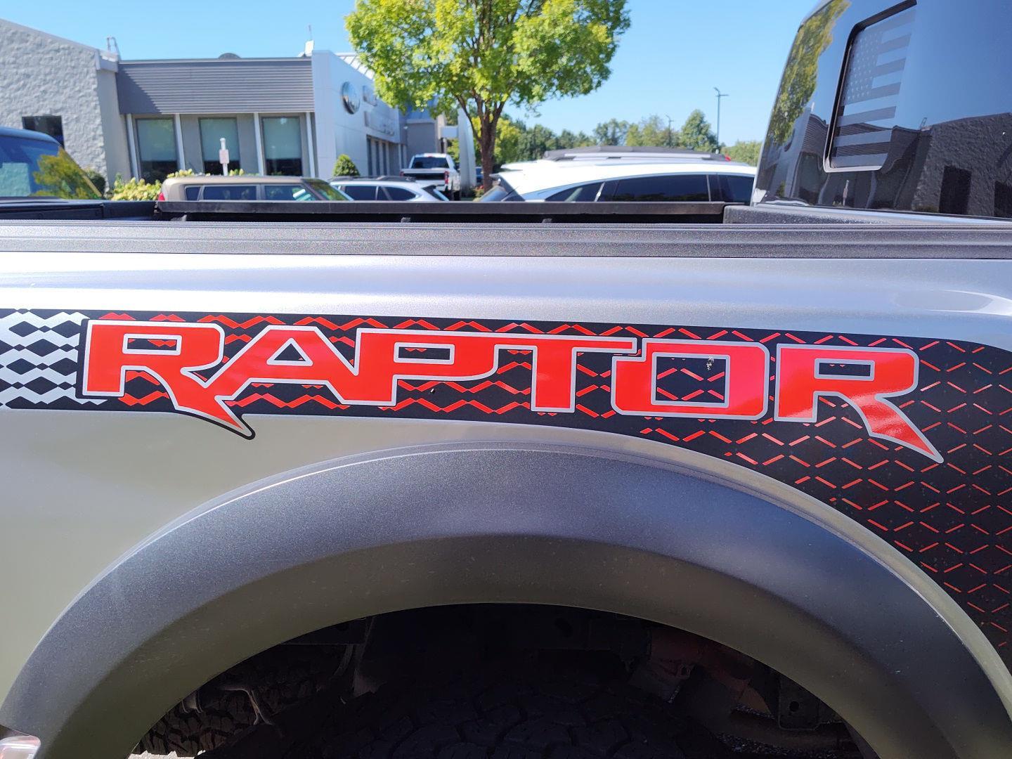 2023 Ford F-150 Raptor photo 4