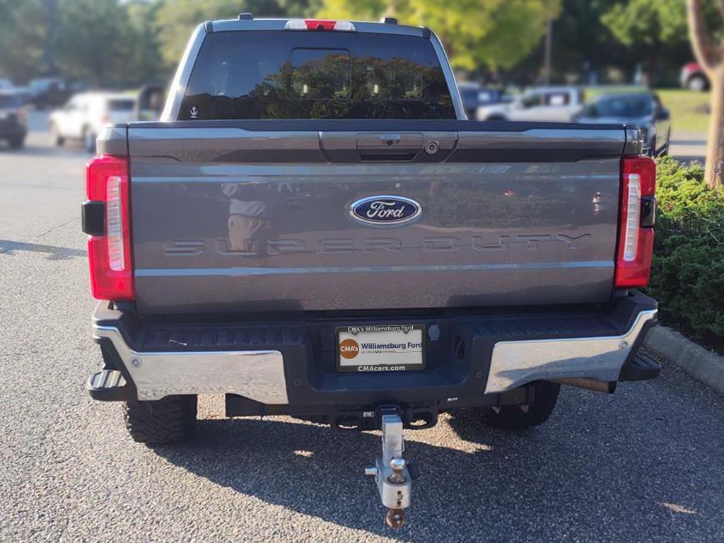2023 Ford F-350 Lariat photo 3