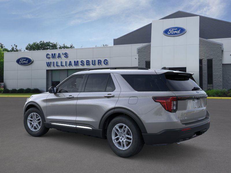 2025 Ford Explorer photo 4