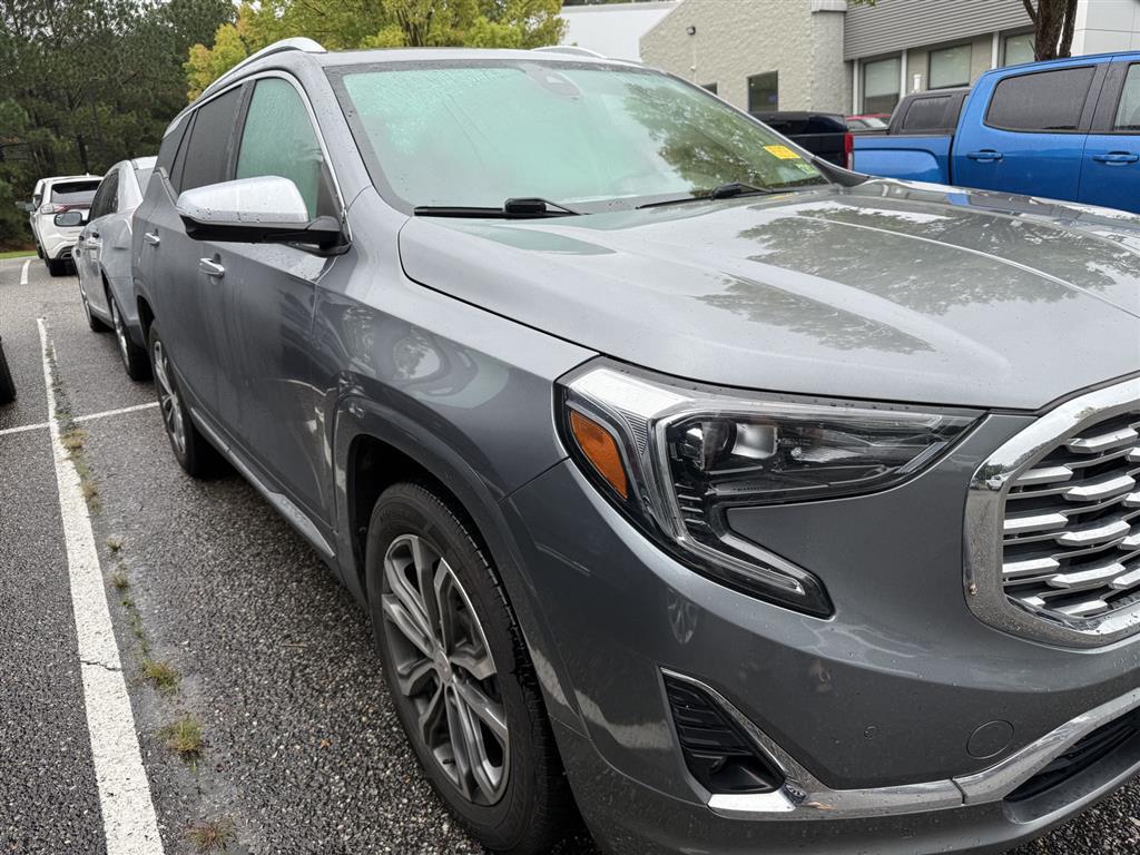 2020 Gmc Terrain Denali photo 2
