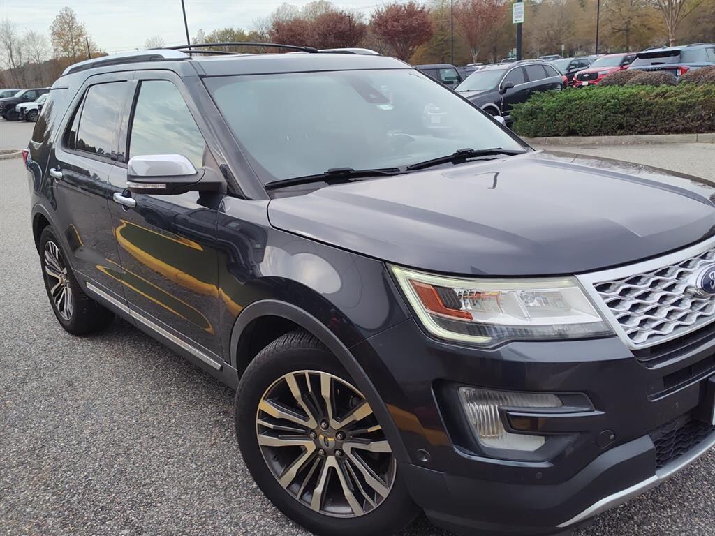 Used 2017 Ford Explorer Platinum SUV