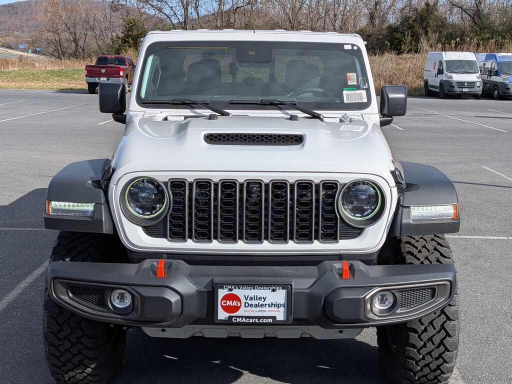 New 2025 Jeep Gladiator Mojave Truck