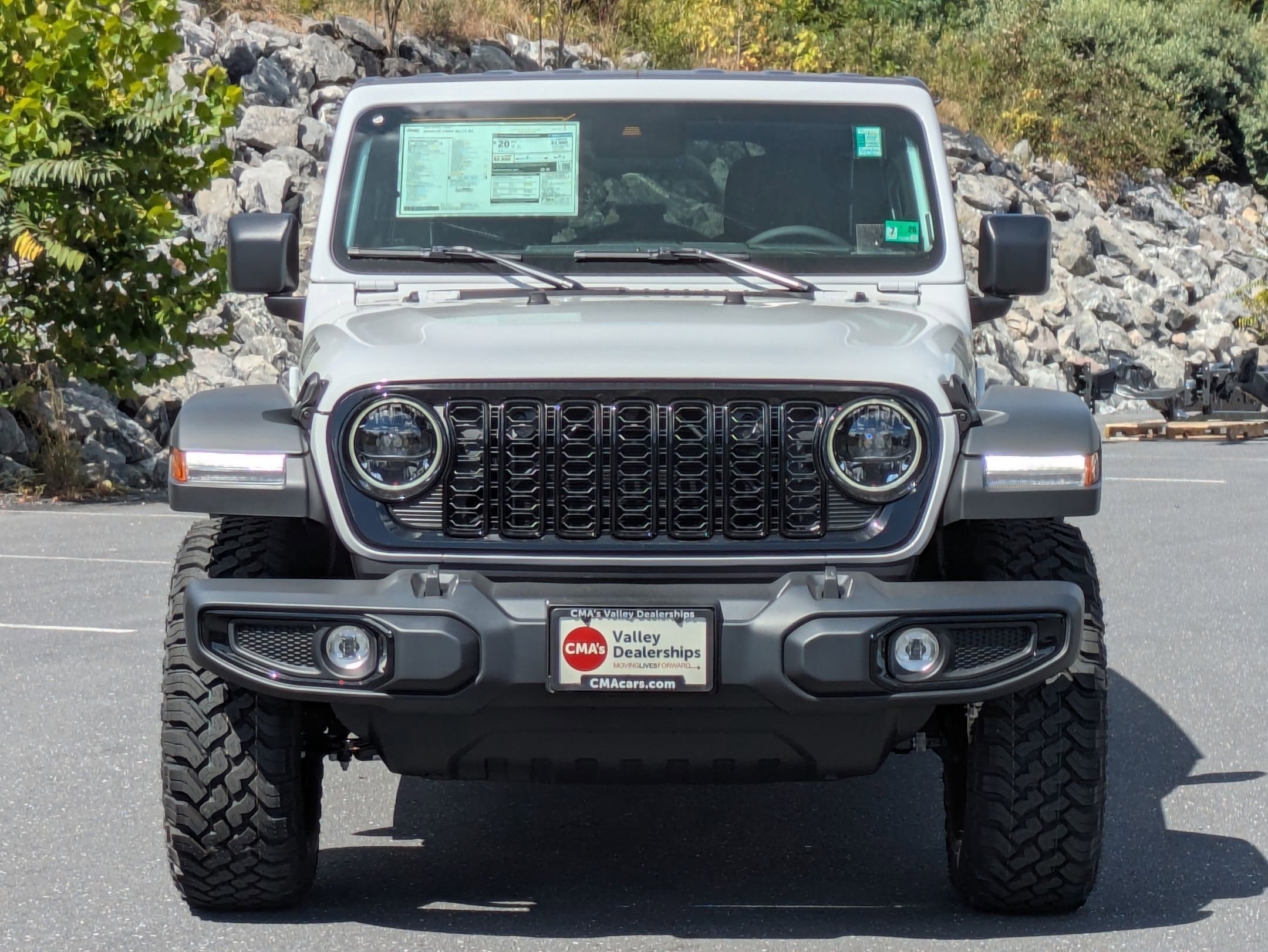 2025 Jeep Wrangler Willys photo 2