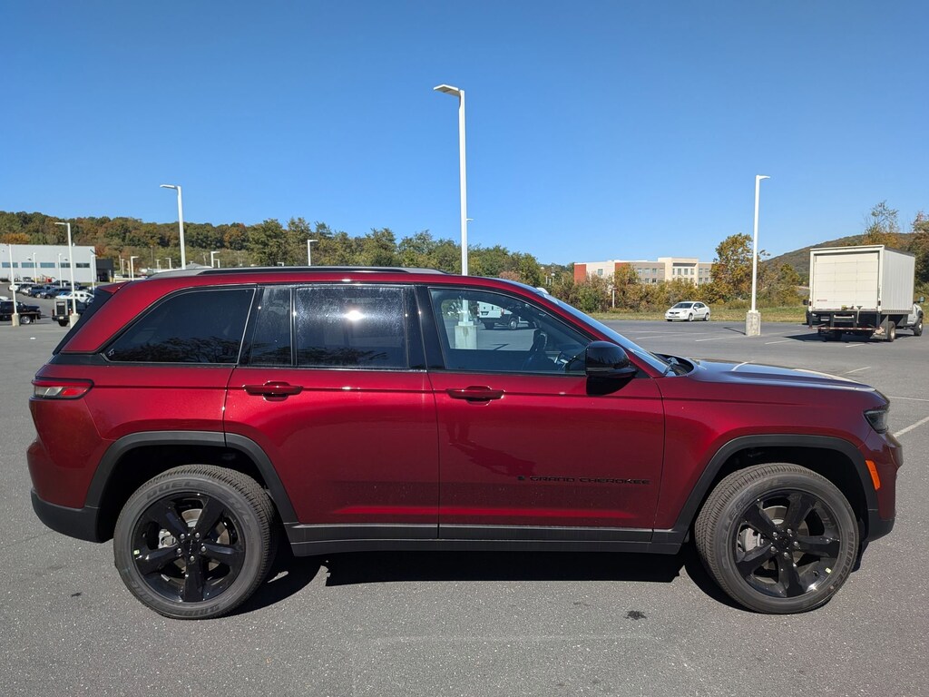 New 2025 Jeep Grand Cherokee SUV