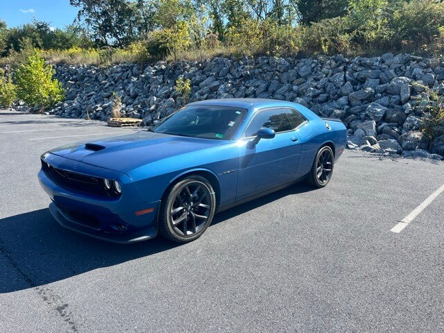 2022 Dodge Challenger R/T photo 3