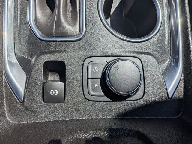 2022 Chevrolet Traverse 1LT - Photo 17