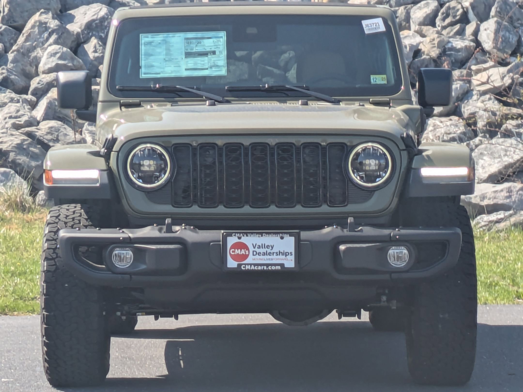 2025 Jeep Wrangler 4xe Willys Retro Edition photo 2