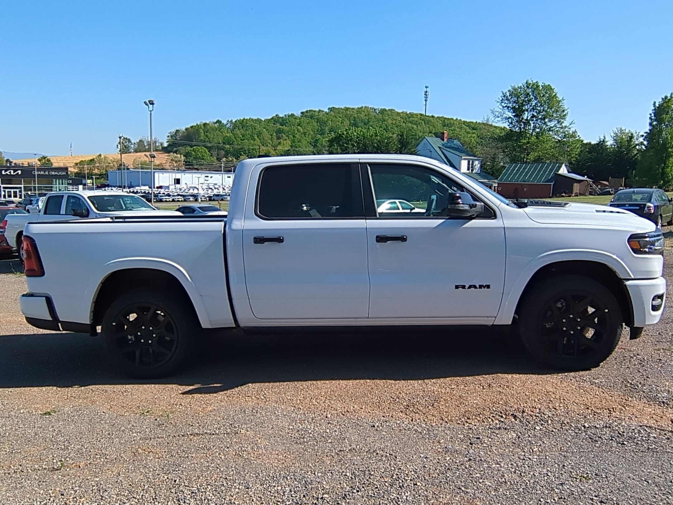 2025 Ram 1500 Laramie photo 4