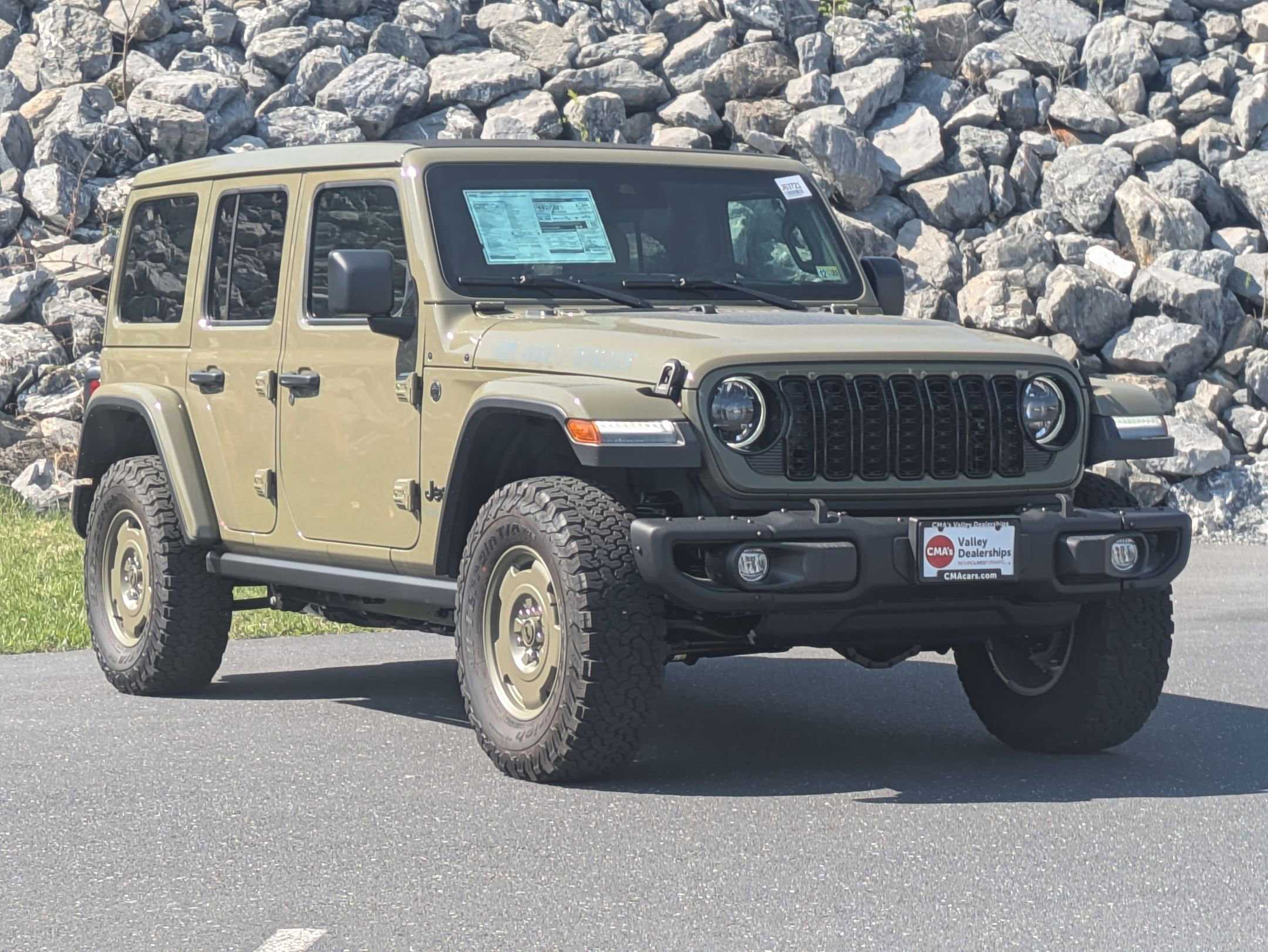 2025 Jeep Wrangler 4xe Willys Retro Edition photo 3