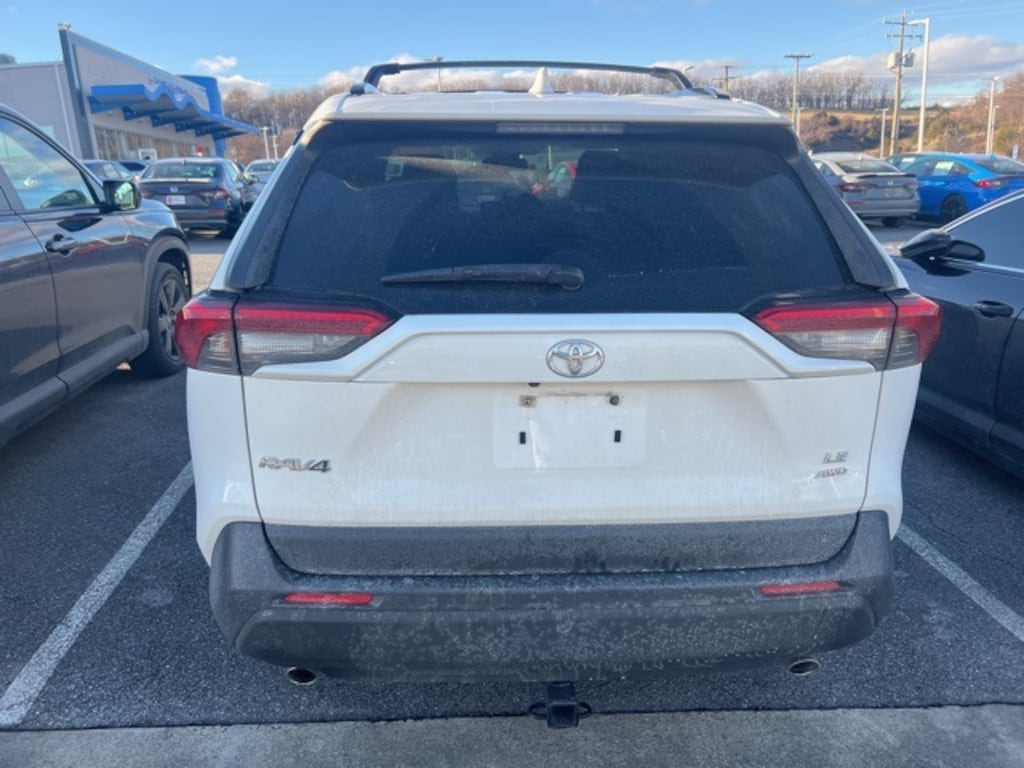 Used 2021 Toyota RAV4 LE SUV