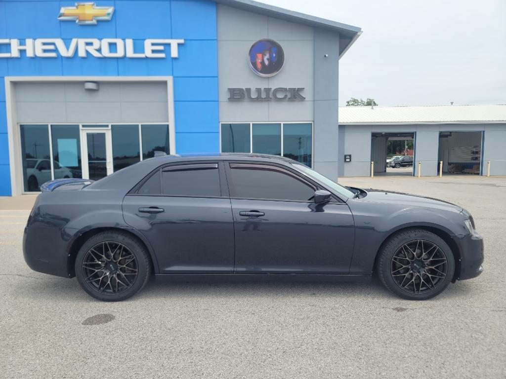 Used 2019 Chrysler 300 S with VIN 2C3CCABG9KH538106 for sale in Anna, IL