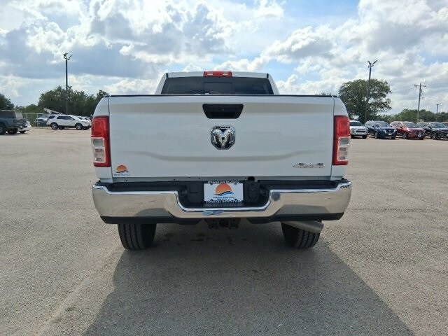 2024 Ram 2500 Tradesman photo 4