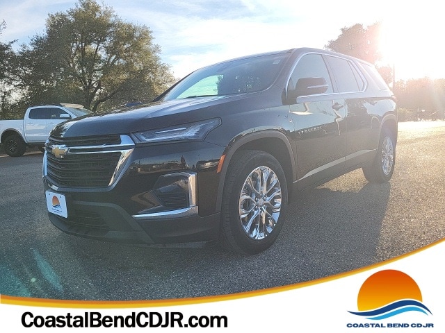 2023 Chevrolet Traverse LS's photo