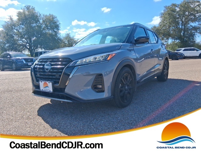 2022 Nissan Kicks SR