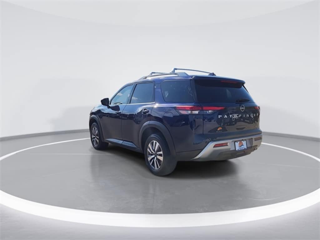 Used 2023 Nissan Pathfinder SL SUV