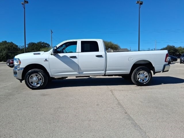 2024 Ram 2500 Tradesman photo 2