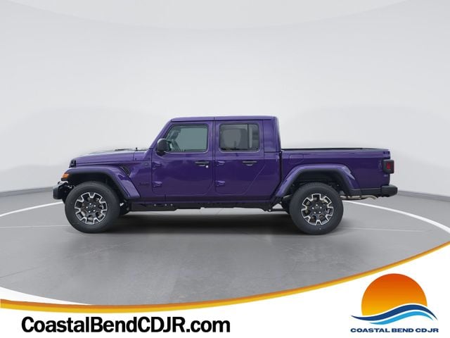 2026 Jeep Gladiator Sahara Auto's photo