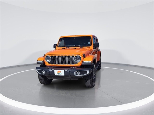 2025 Jeep Wrangler Sahara photo 2