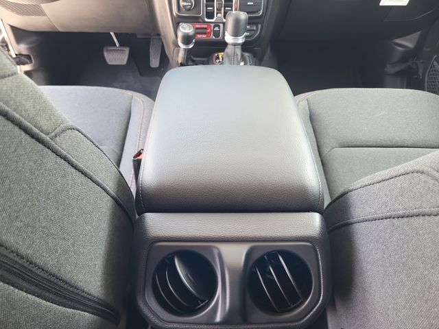 2026 Jeep Gladiator Willys - Photo 21