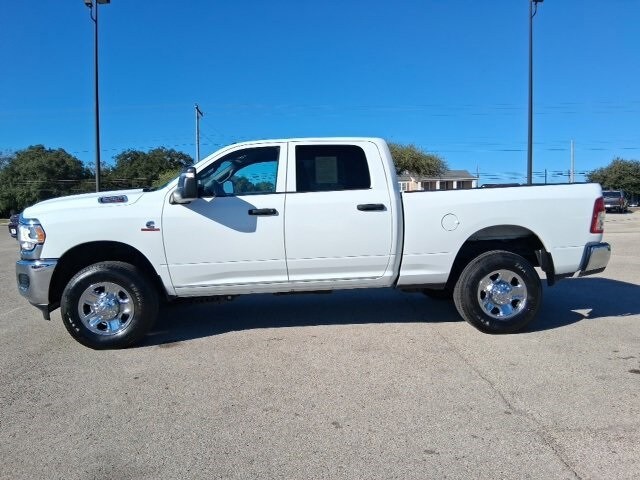 2024 Ram 2500 Tradesman photo 2