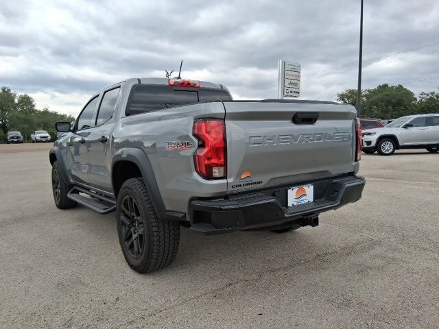 2024 Chevrolet Colorado Trail Boss photo 3