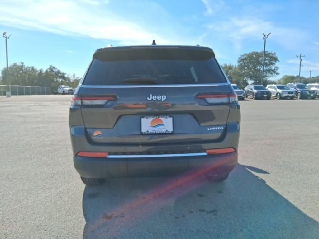New 2025 Jeep Grand Cherokee L Laredo Sport Utility
