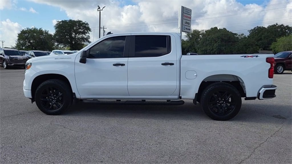 Used 2025 Chevrolet Silverado 1500 Custom Truck