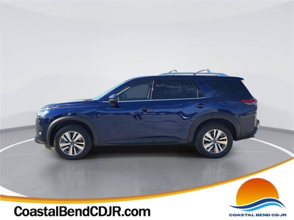 Used 2023 Nissan Pathfinder SL SUV