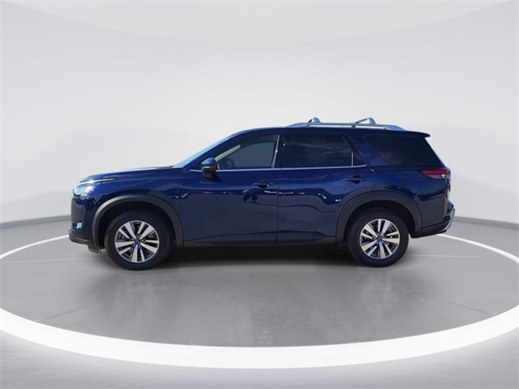 Used 2023 Nissan Pathfinder SL SUV