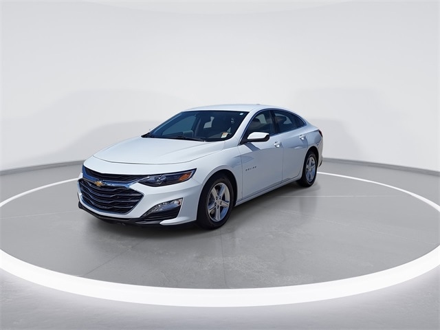 Used 2023 Chevrolet Malibu 1LT with VIN 1G1ZD5ST5PF242315 for sale in Beeville, TX