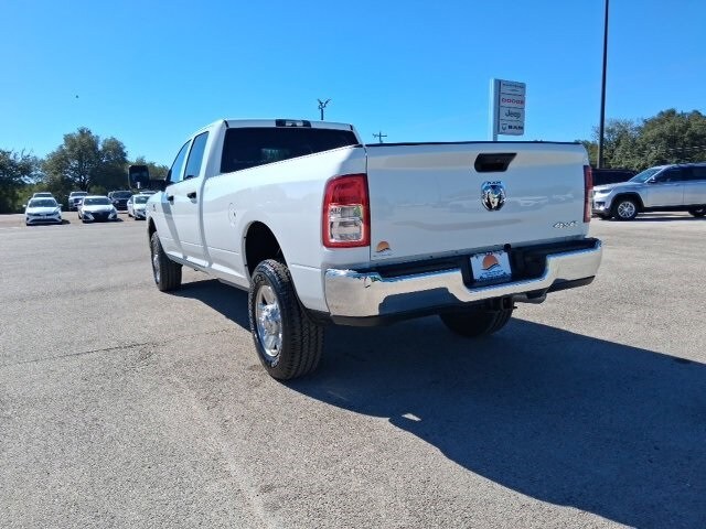 2024 Ram 2500 Tradesman photo 3