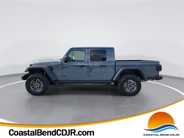 2026 Jeep Gladiator Pickup 