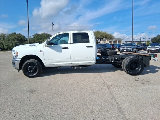 2024 Ram 3500 Tradesman photo 2